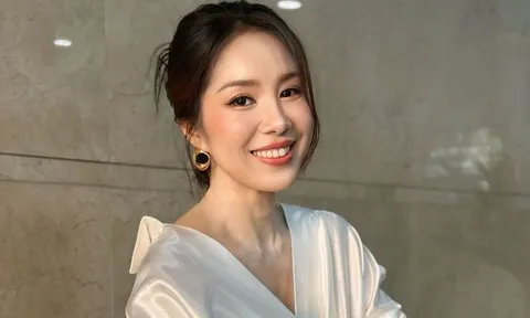 Lê Phương đón tin mừng