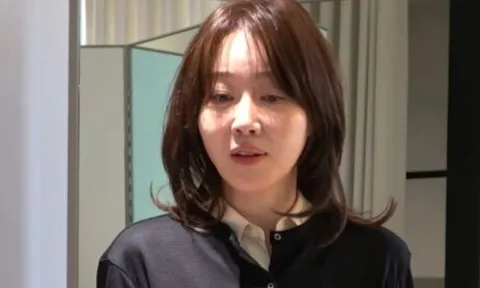 Tình trạng của nữ diễn viên Uhm Ji Won sau ca phẫu thuật mắt cá chân