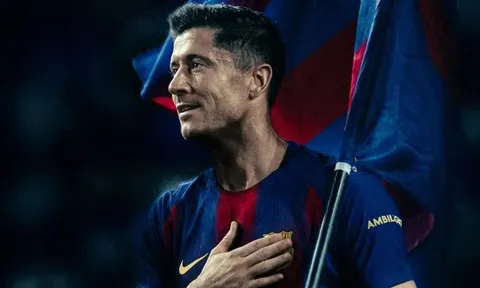 Lewandowski chia tay Barcelona