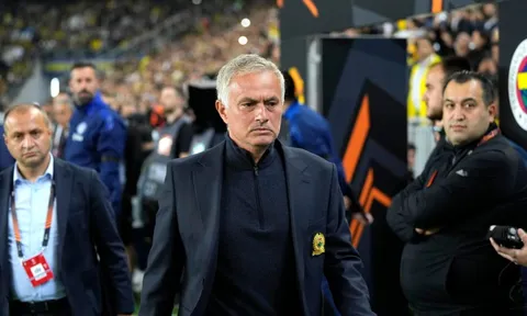 Mourinho úp mở trở lại Real Madrid