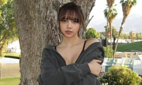 Chi tiết thể hiện sự giản dị của Lisa (BLACKPINK)