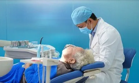 Khách quốc tế vượt vạn dặm đến Việt Nam làm răng: Chi phí bằng 1/3, chất lượng 11/10