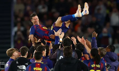 Burnley xuống hạng vẫn kiếm nhiều tiền hơn Barcelona vô địch