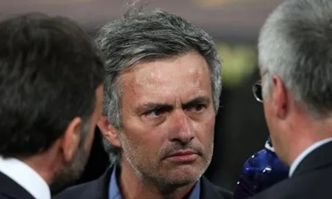 Real Madrid mất bao nhiêu tiền cho Mourinho?