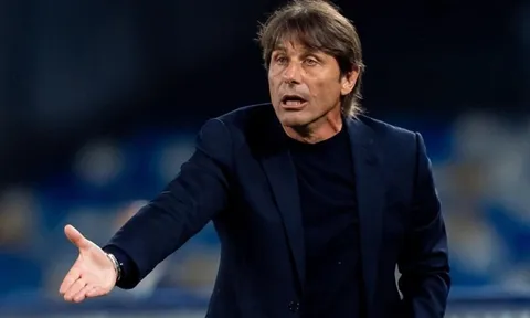 Conte từ bỏ số tiền khổng lồ để rời Napoli