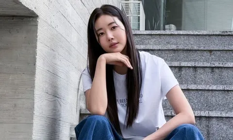 Kim Sa Rang khoe vẻ đẹp trẻ trung gây sốt cõi mạng