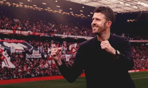 Manchester United bổ nhiệm Carrick