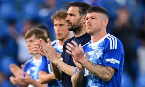 Cesc Fabregas đang lay chuyển Serie A