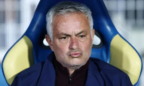 Vì sao Mourinho chưa thể tái xuất Real?