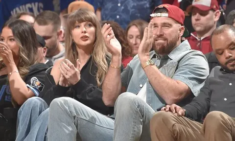 Taylor Swift và Travis Kelce tiếp tục được bắt gặp hẹn hò ở sân bóng