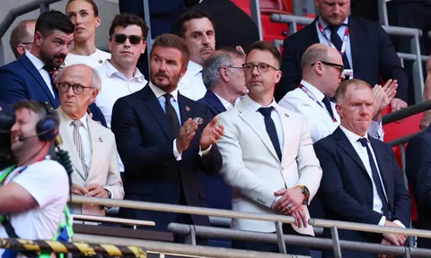 Beckham bất lực nhìn Salford tan mộng thăng hạng
