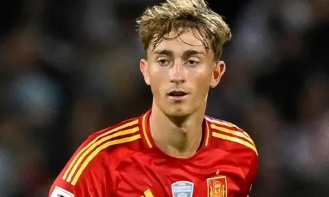 Trung vệ 60 triệu euro gây tranh cãi khi bị loại khỏi World Cup