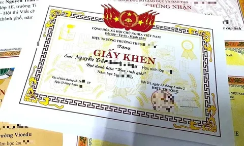 Cảnh báo nguy cơ lộ dữ liệu cá nhân từ việc khoe "Giấy khen" lên mạng xã hội