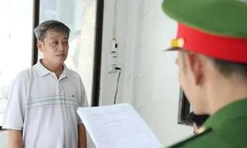 Thi hành lệnh tạm giam Nguyễn Huy Đạt SN 1976