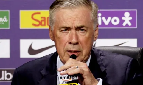 Phóng viên 'đầu hàng' với câu nói thâm thuý của Ancelotti