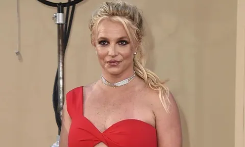 Britney Spears đăng tải thông điệp ẩn ý về 'những cô gái xấu tính' sau biến cố