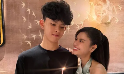 Trương Quỳnh Anh cười tươi rói mừng sinh nhật của người đặc biệt