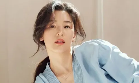 Jun Ji Hyun ăn mừng phim mới thắng lớn