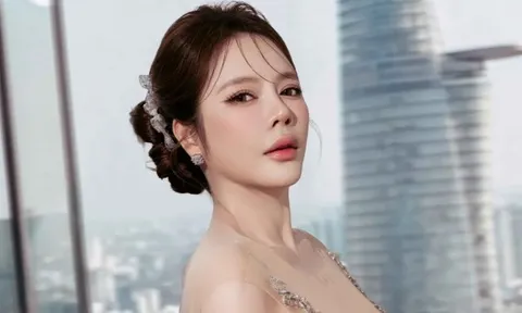 Ngắm vẻ đẹp không tuổi và gu thời trang đẳng cấp của diễn viên Lý Nhã Kỳ