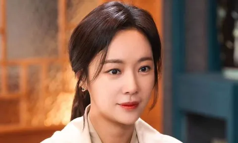 Loạt ý kiến trái chiều về sự trở lại của Hwang Jung Eum sau bê bối biển thủ 4,3 tỷ won