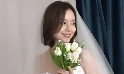 Moon Chae Won khoe loạt khoảnh khắc hậu trường buổi chụp ảnh cưới, nhan sắc cô dâu gây chú ý
