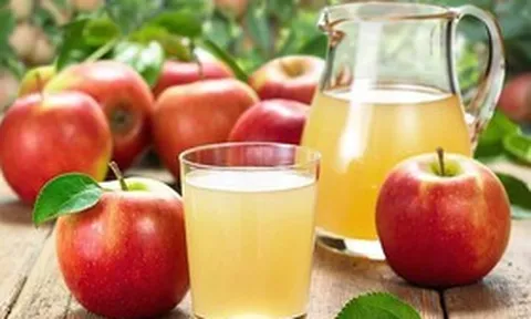 Uống nước ép táo mỗi sáng, người phụ nữ 40 tuổi nhận cái kết "không thể ngờ"
