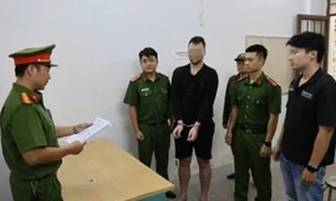 Khởi tố một người nước ngoài gây rối, đập phá quán cà phê tại Đà Nẵng