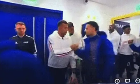 Kante phớt lờ, không bắt tay Mbappe