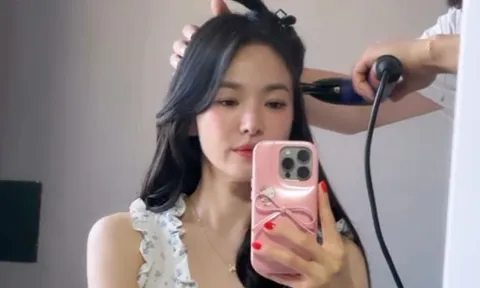 Song Hye Kyo tung ảnh khoe cận visual mướt mắt ở tuổi U50