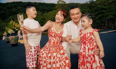Diễn viên Chi Bảo đích thân lái xe chở vợ con đi du lịch, một chi tiết gây trầm trồ