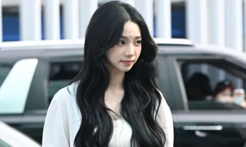 Karina tiết lộ lý do thực sự đằng sau biểu cảm cau có ở sân bay, hóa ra là vì sự cố ngoài ý muốn