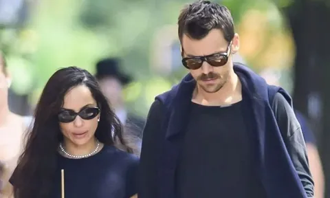 Chi tiết thể hiện tình yêu của Zoë Kravitz và vị hôn phu Harry Styles
