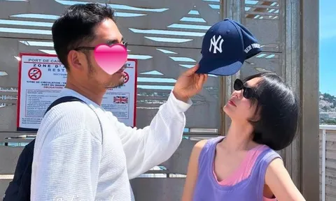 Danh tính chàng trai đi du lịch cùng Song Hye Kyo