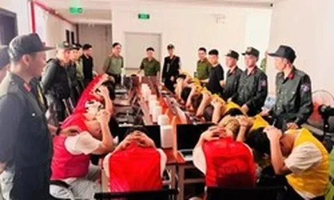 Phát hiện thêm ổ nhóm người nước ngoài thuê khách sạn làm 'bản doanh' lừa đảo qua mạng