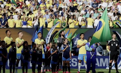 Dàn huyền thoại trứ danh đi cổ vũ Brazil