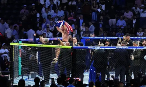 Thất bại gây sốc tại sự kiện UFC ở Nhà Trắng