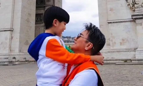 Đàm Vĩnh Hưng đưa con trai 7 tuổi đi Pháp