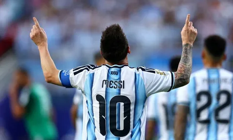 Những nghi ngờ ngớ ngẩn về Messi