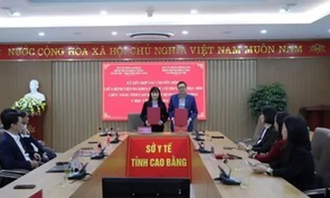 Cú bắt tay chiến lược mở đường cho mô hình y học cổ truyền thời công nghệ