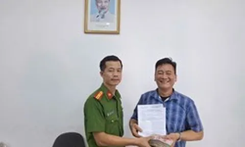 Tài khoản Techcombank nhận 137 triệu đồng, thanh niên 2004 chuyển hết cho bố đẻ, nhờ rút tiền mặt rồi báo công an