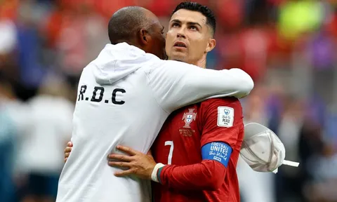 Quả bóng từng khiến Ronaldo mất bàn thắng ở World Cup