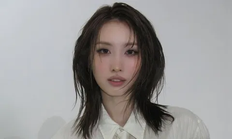 Momo (TWICE) 'gây sốt' với visual trưởng thành