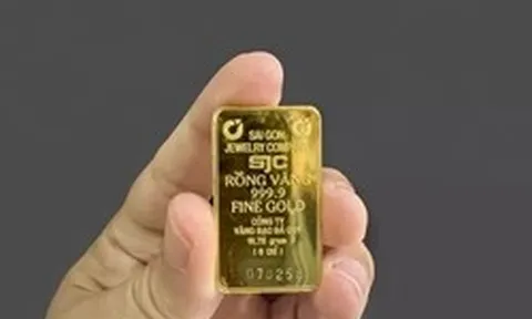 Người mua  vàng lỗ nặng