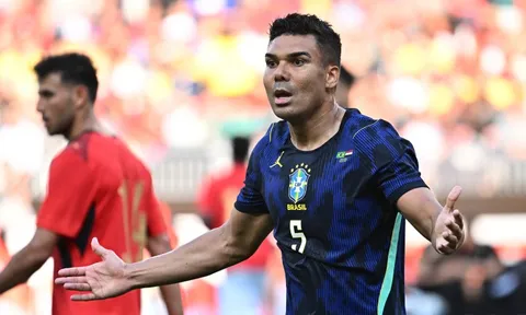 Casemiro về chung đội Messi