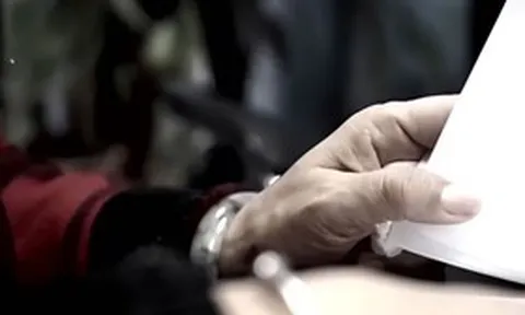Trung Quốc: Bắt nhóm đối tượng dùng "nước tương" để lừa hơn 100 người cao tuổi
