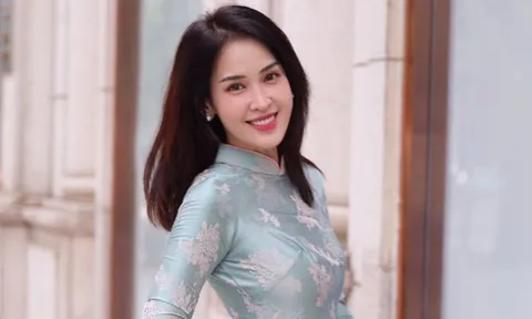 Tú Vi khoe nhan sắc ngọt ngào gây thương nhớ ở tuổi 40