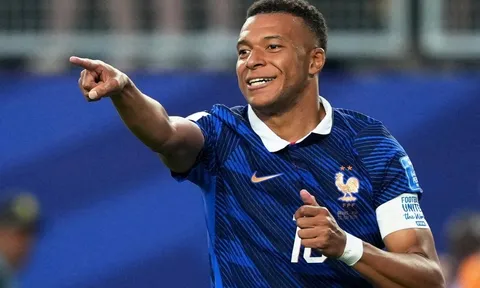 Messi gọi, Mbappe trả lời