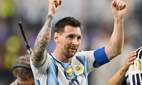 Mỗi bàn thắng của Messi càng khiến Ronaldo chạnh lòng
