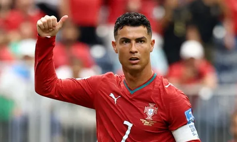 Bức ảnh 17 năm chứng tỏ đẳng cấp của Ronaldo