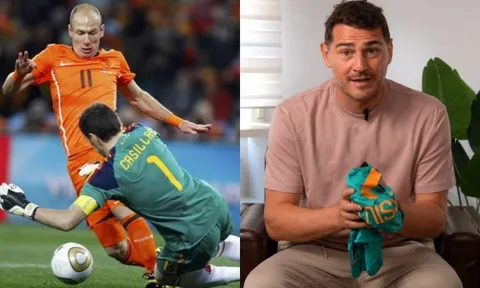 Casillas tự nhận 'lấy trộm' áo vô địch World Cup 2010